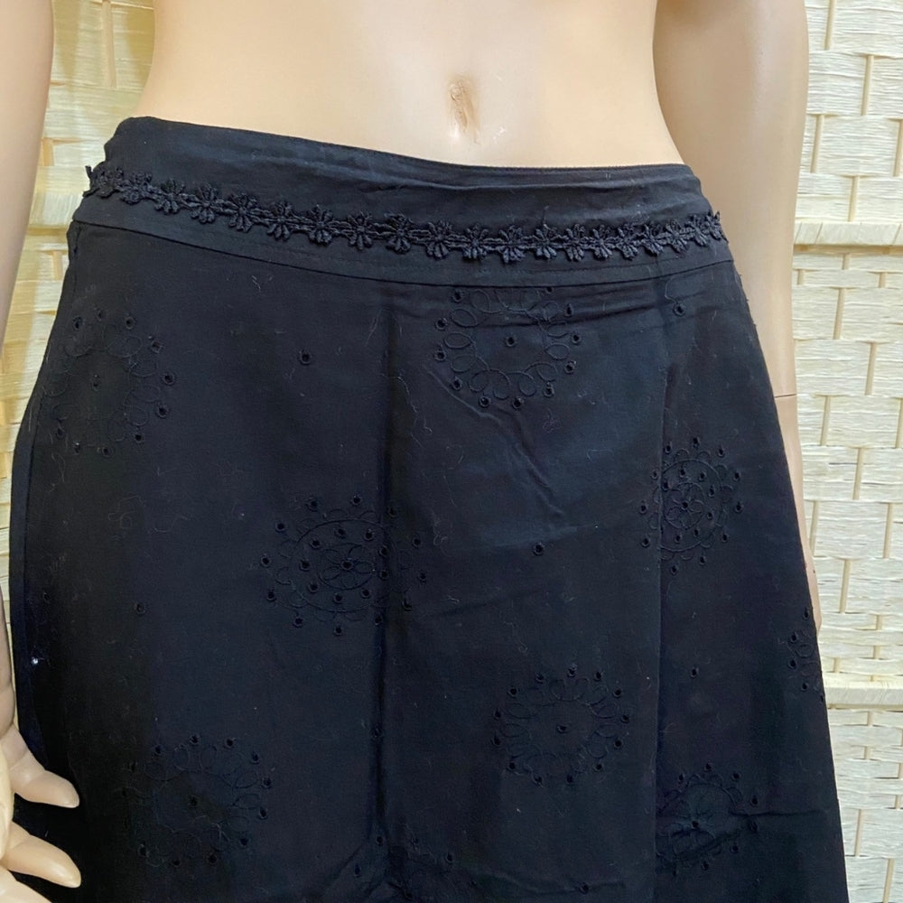 Liz Claiborne, Petite Black Eyelit Skirt - Size 14P