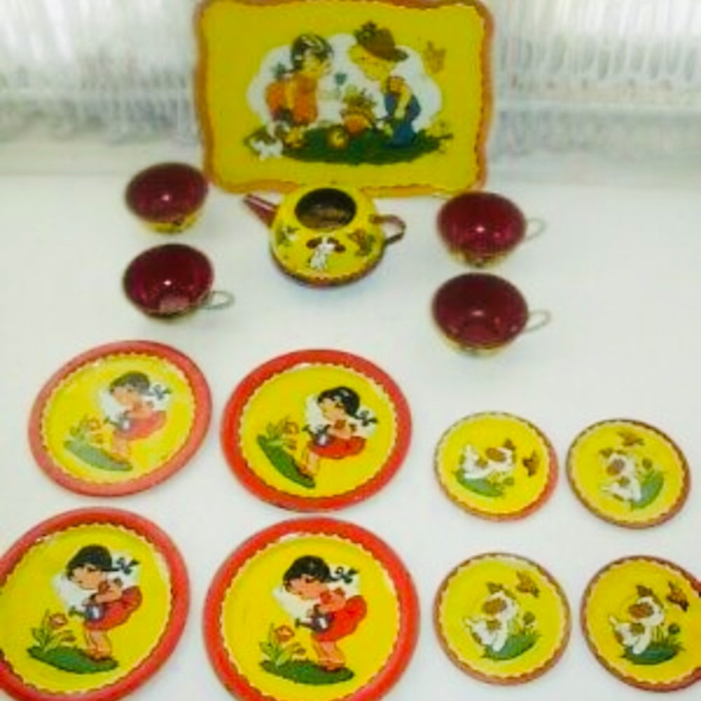 1940s #173 Boy-Girl in Garden, Ohio Art 14-pc Child’s Tin Tea Set