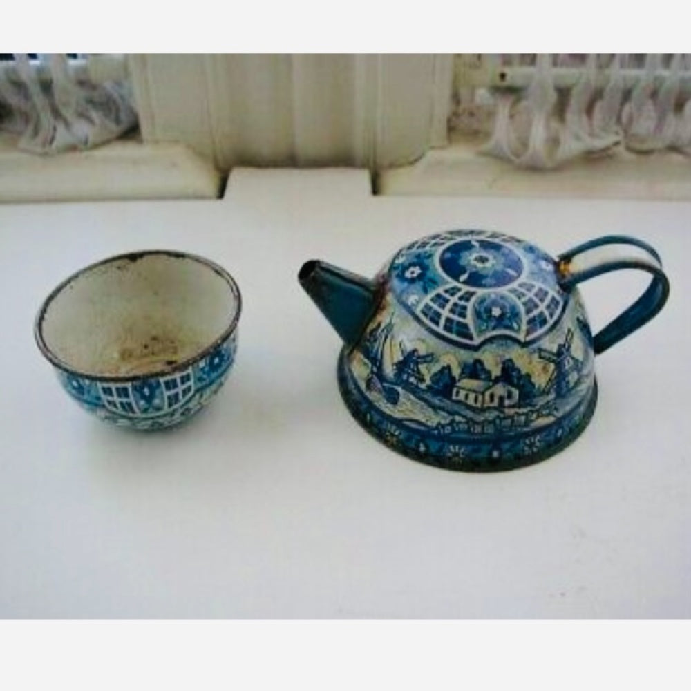1940-50s Wolverine, Delft 15-pc Child’s Tin Tea Set