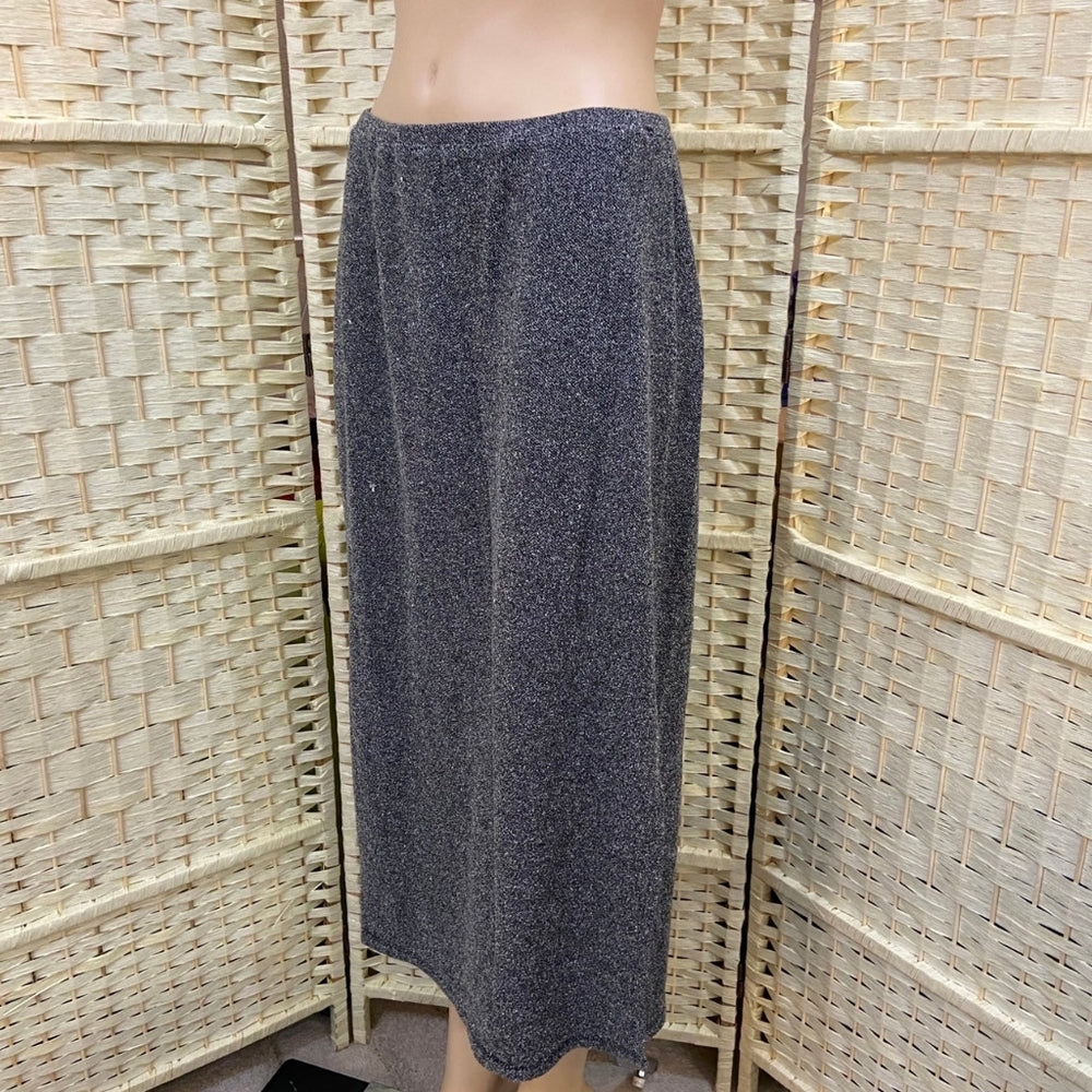 Villager Petite by Liz Claiborne, Gray Skirt - Size MP
