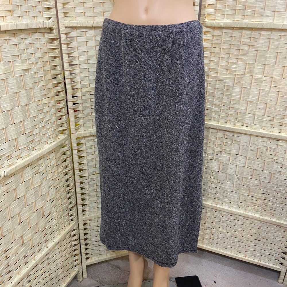 Villager Petite by Liz Claiborne, Gray Skirt - Size MP