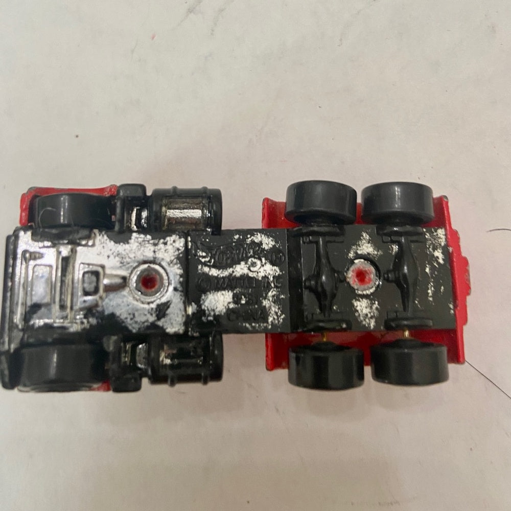 Vintage 1981 Hotwheels-Mattel Inc. Red Truck (B) (B0822) This is a beautiful v