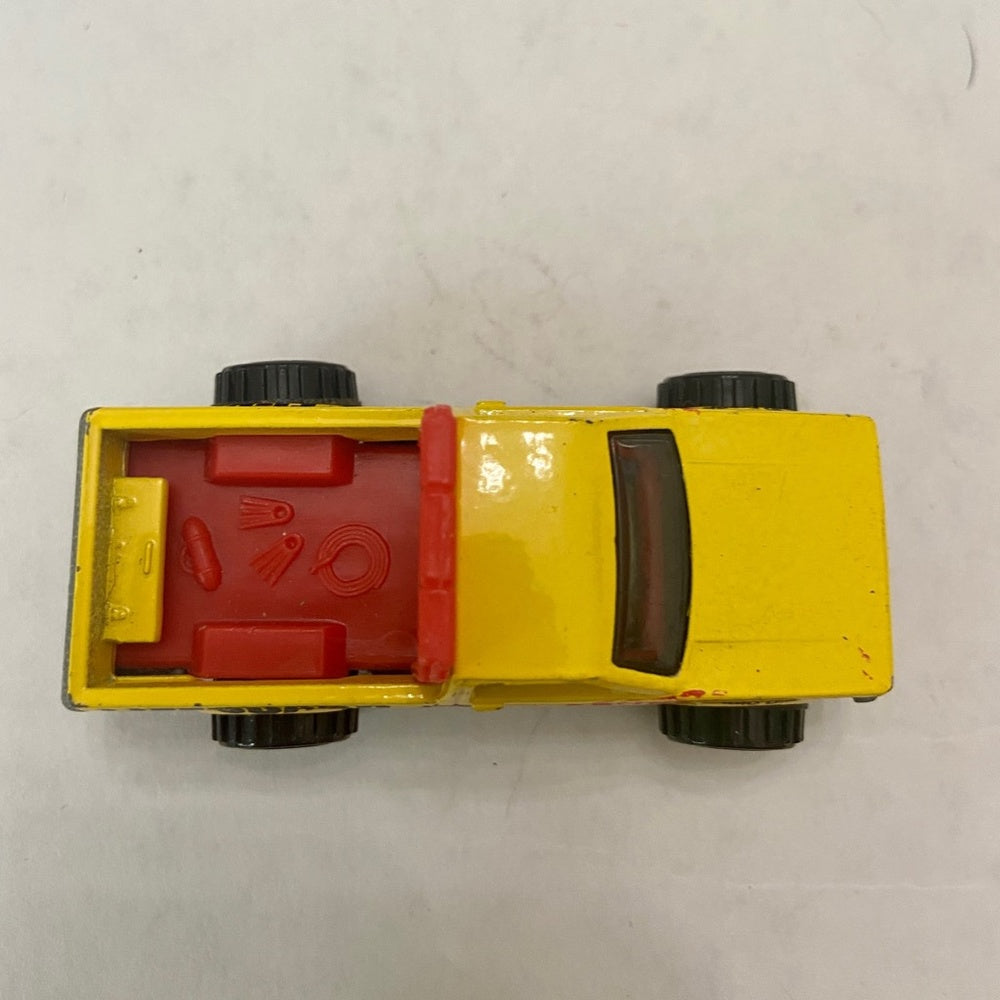 Vintage Hotwheels-Mattel Inc. 1982 yellow rescue truck