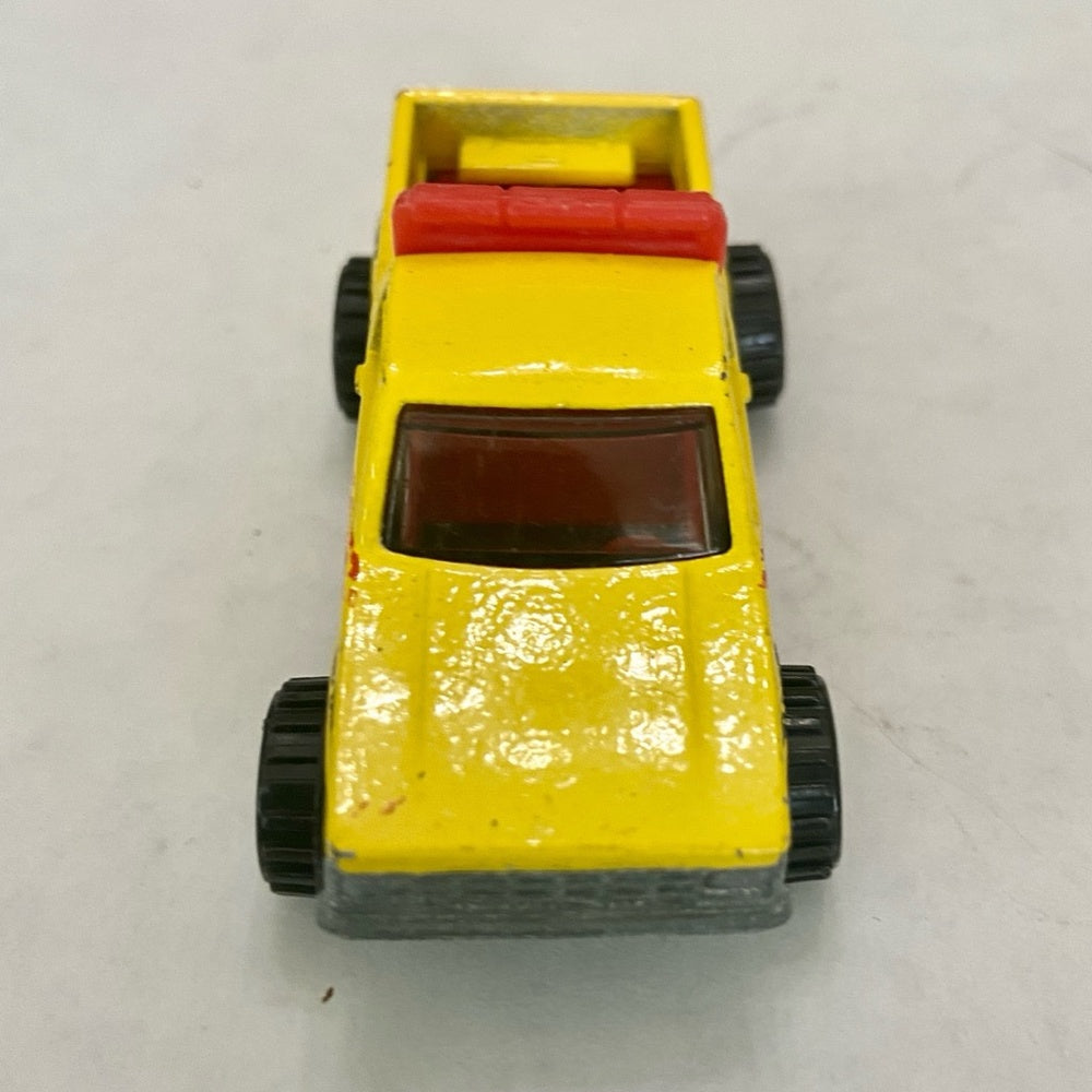 Vintage Hotwheels-Mattel Inc. 1982 yellow rescue truck