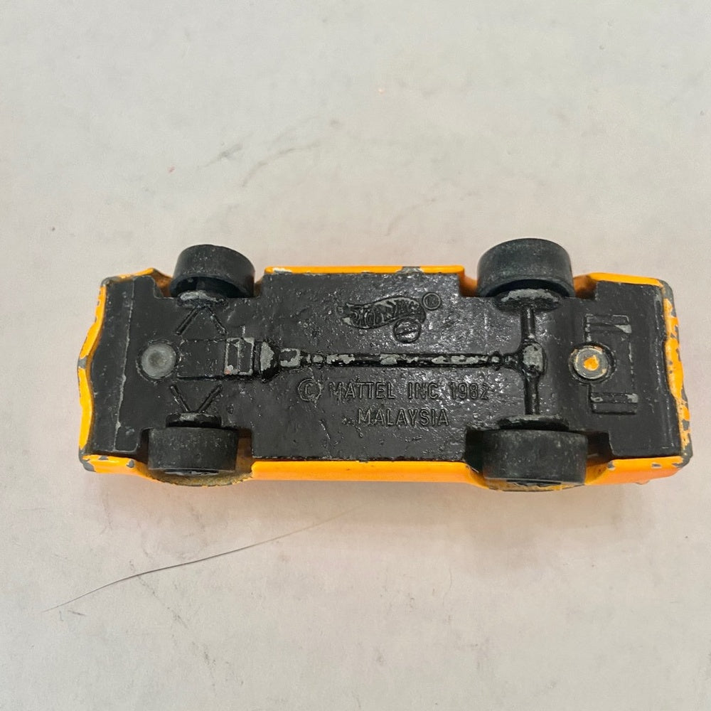 Vintage Hotwheels-Mattel Inc. 1982 orange sports car