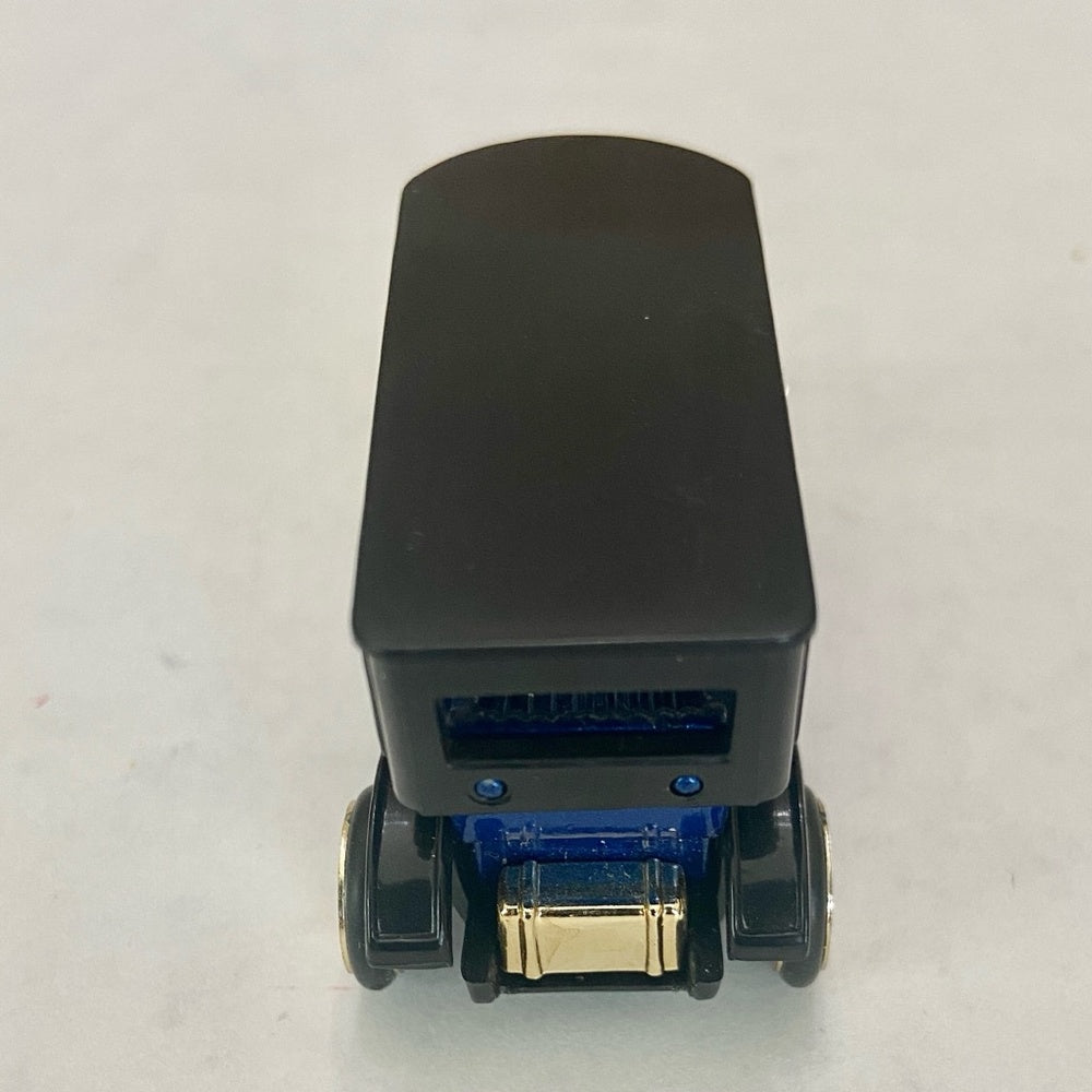 Highspeed blue car
