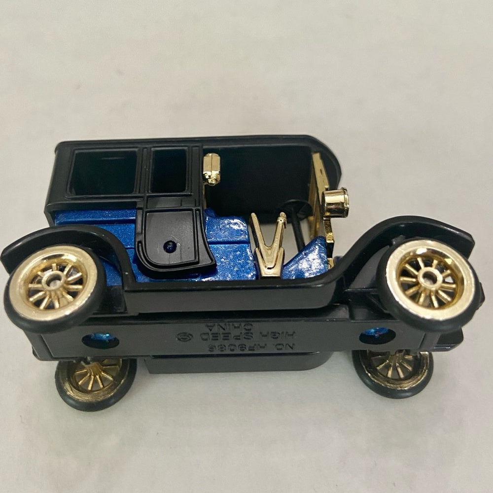 Highspeed blue car