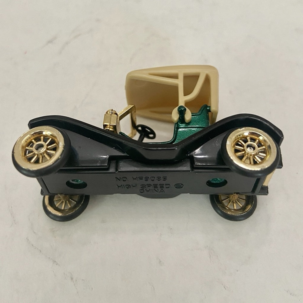 Highspeed green car (B0722)