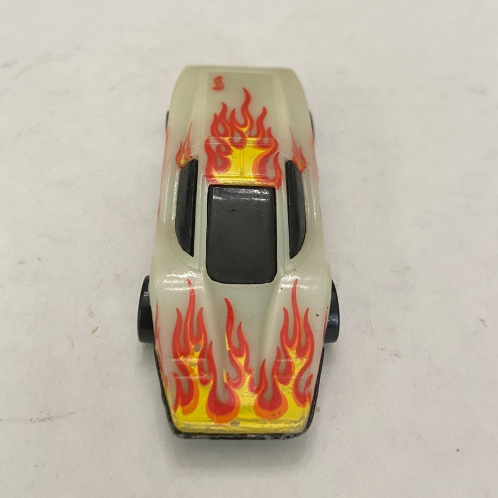 Vintage Hotwheels-Mattel Inc. 1974 glow in the dark (Silver Bullet)
