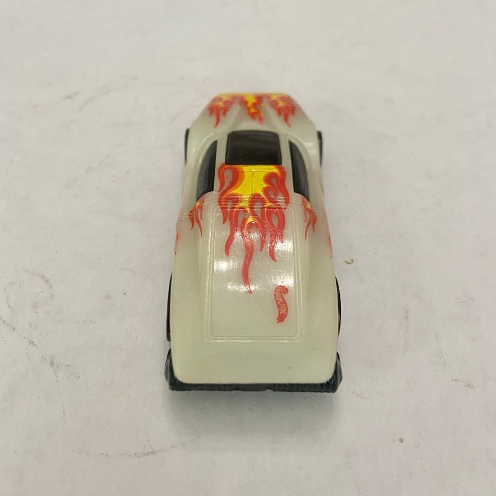 Vintage Hotwheels-Mattel Inc. 1974 glow in the dark (Silver Bullet)