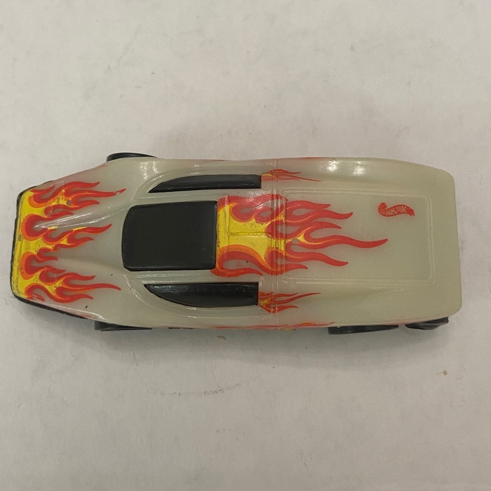 Vintage Hotwheels-Mattel Inc. 1974 glow in the dark (Silver Bullet)