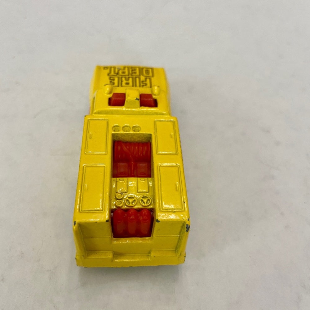 Vintage Hotwheels-Mattel Inc. 1974 Yellow fire department truck