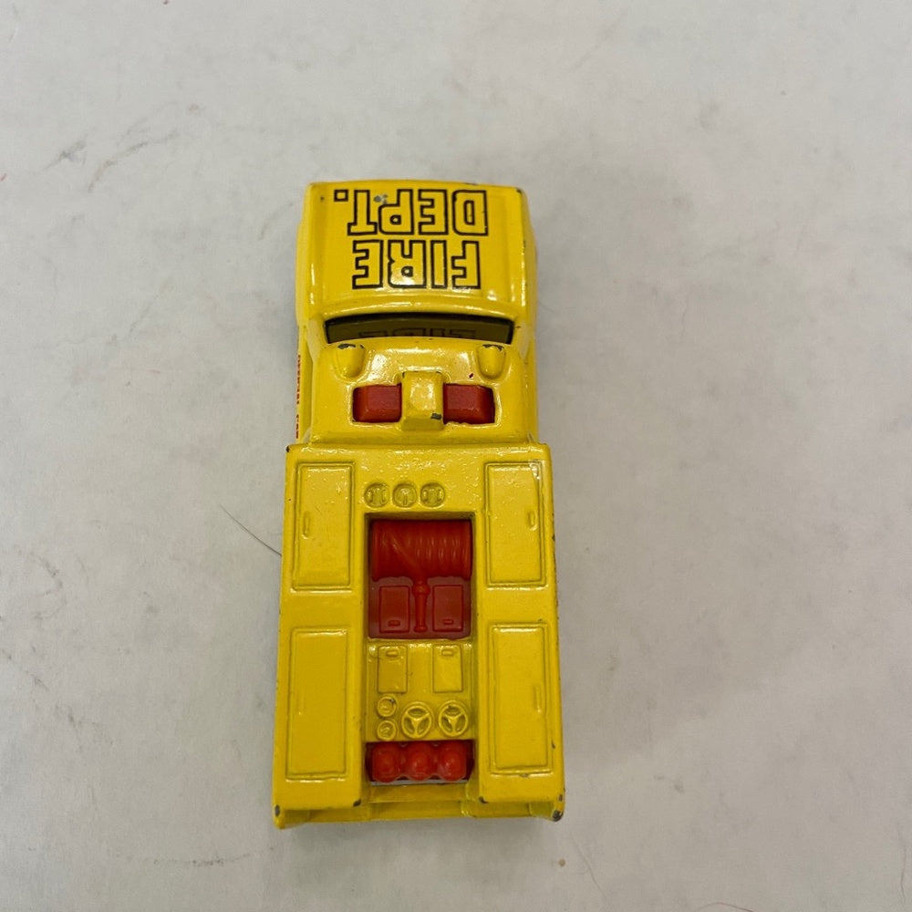 Vintage Hotwheels-Mattel Inc. 1974 Yellow fire department truck