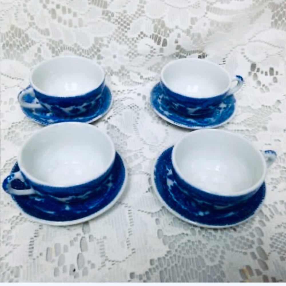 Vintage Occupied Japan Blue Willow 17pc Child’s Tea Set w/ Bamboo Picnic Basket