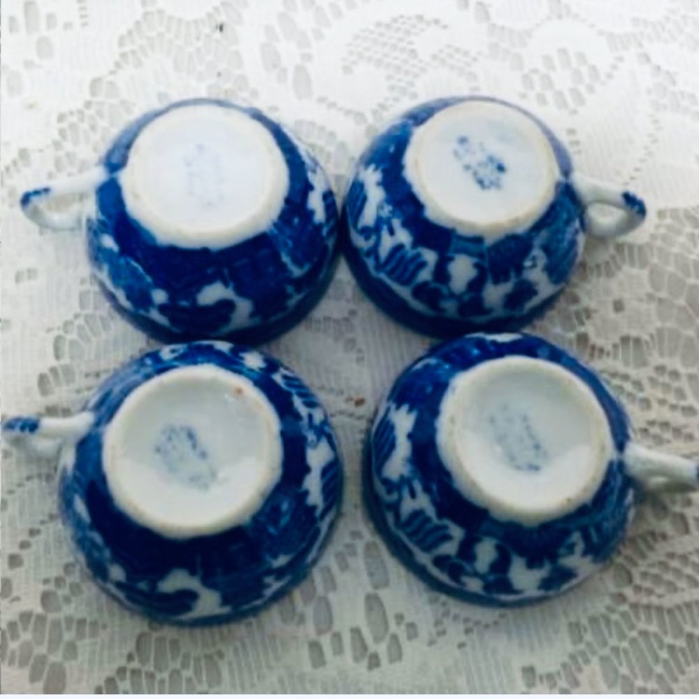 Vintage Occupied Japan Blue Willow 17pc Child’s Tea Set w/ Bamboo Picnic Basket