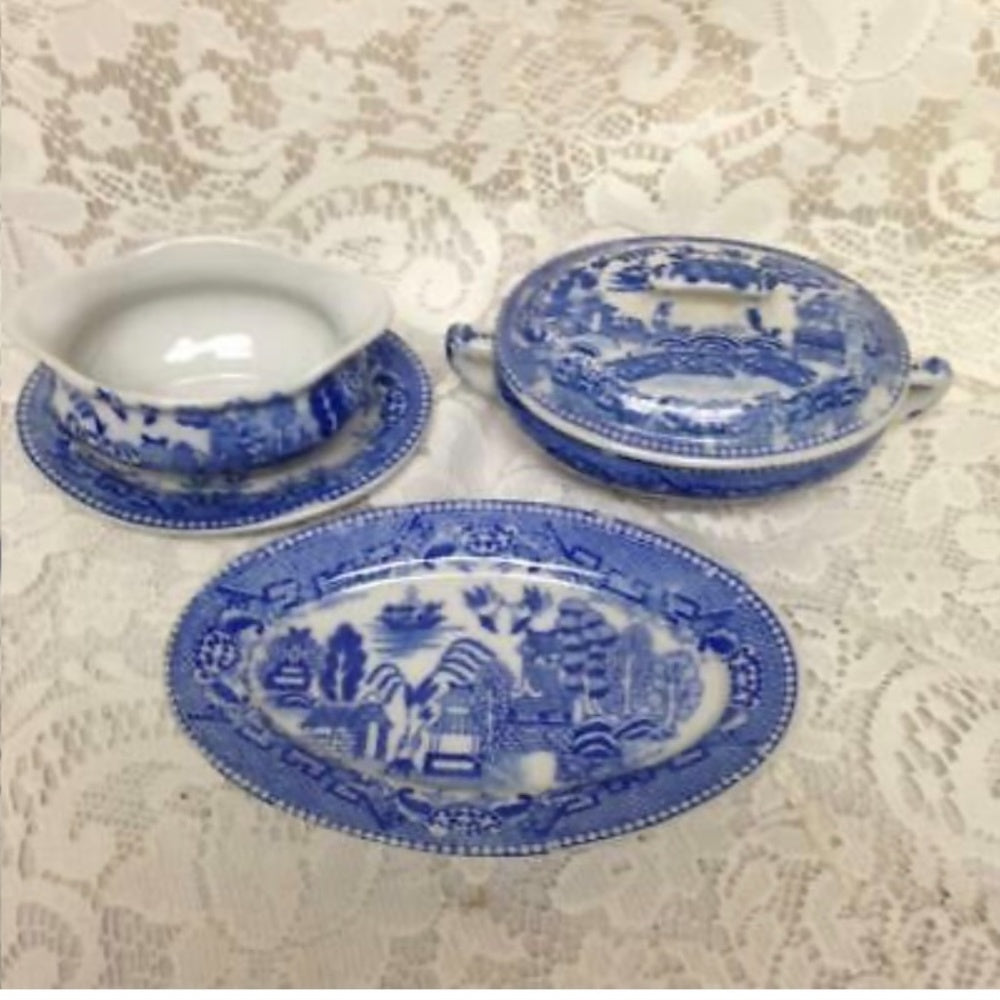 Vintage Made in Japan, Blue Willow 21pc Child’s Tea-Dinner Set with Pink Basket
