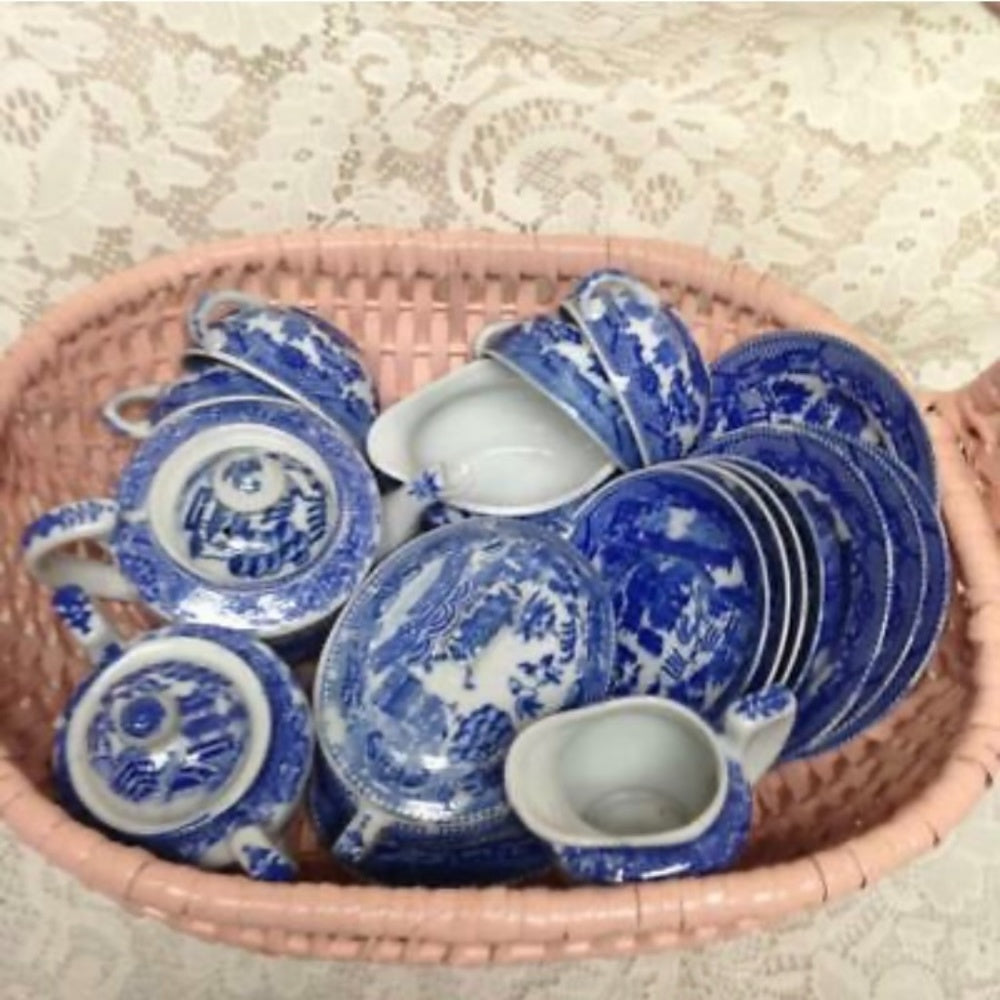 Vintage Made in Japan, Blue Willow 21pc Child’s Tea-Dinner Set with Pink Basket