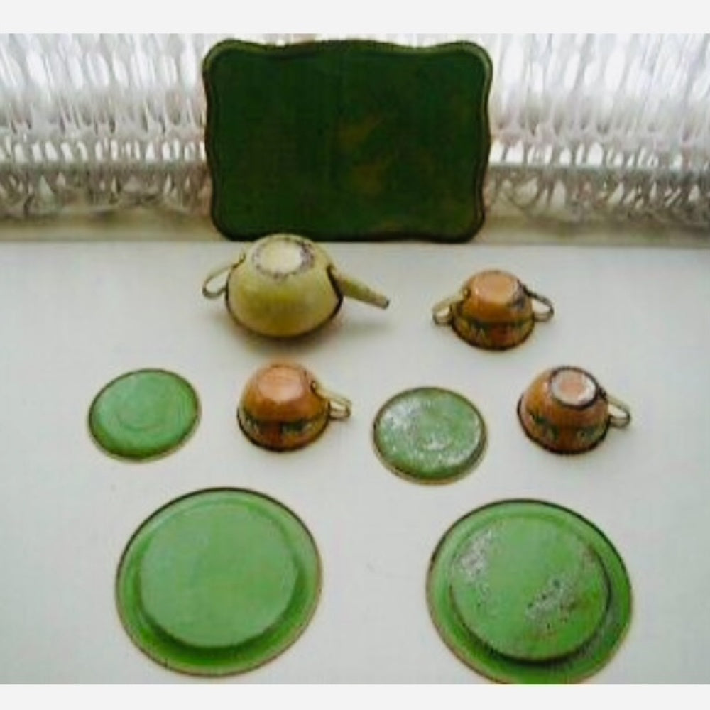 1930s Ohio Art, Fern B. Peat Cinderella 9-pc Child’s Tin Tea Set