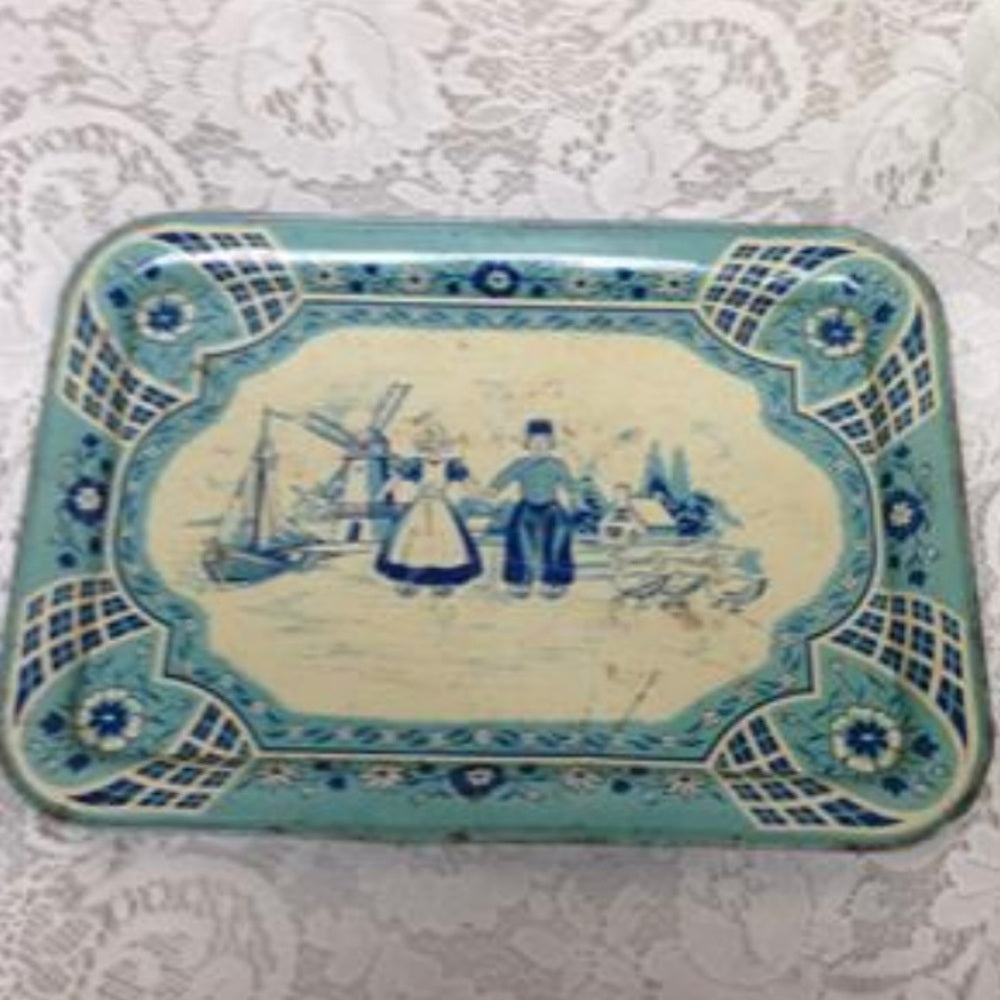 - 1940s Wolverine, Delft 12-pc Child’s Tin Tea Set (Z0321)