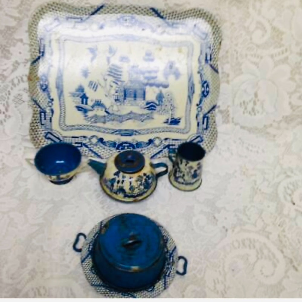 1950s, Ohio Art Blue Willow 23-pc Child’s Tin Tea Set