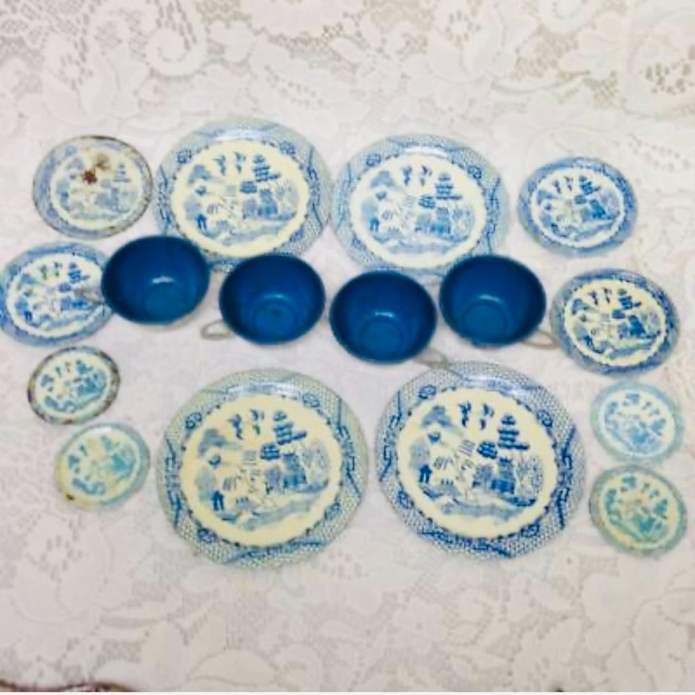 1950s, Ohio Art Blue Willow 23-pc Child’s Tin Tea Set
