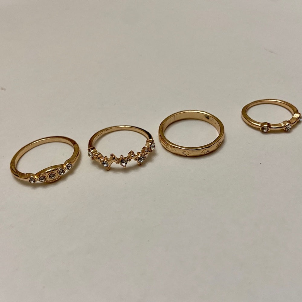 Vintage 4pc Gold Tiny Rings