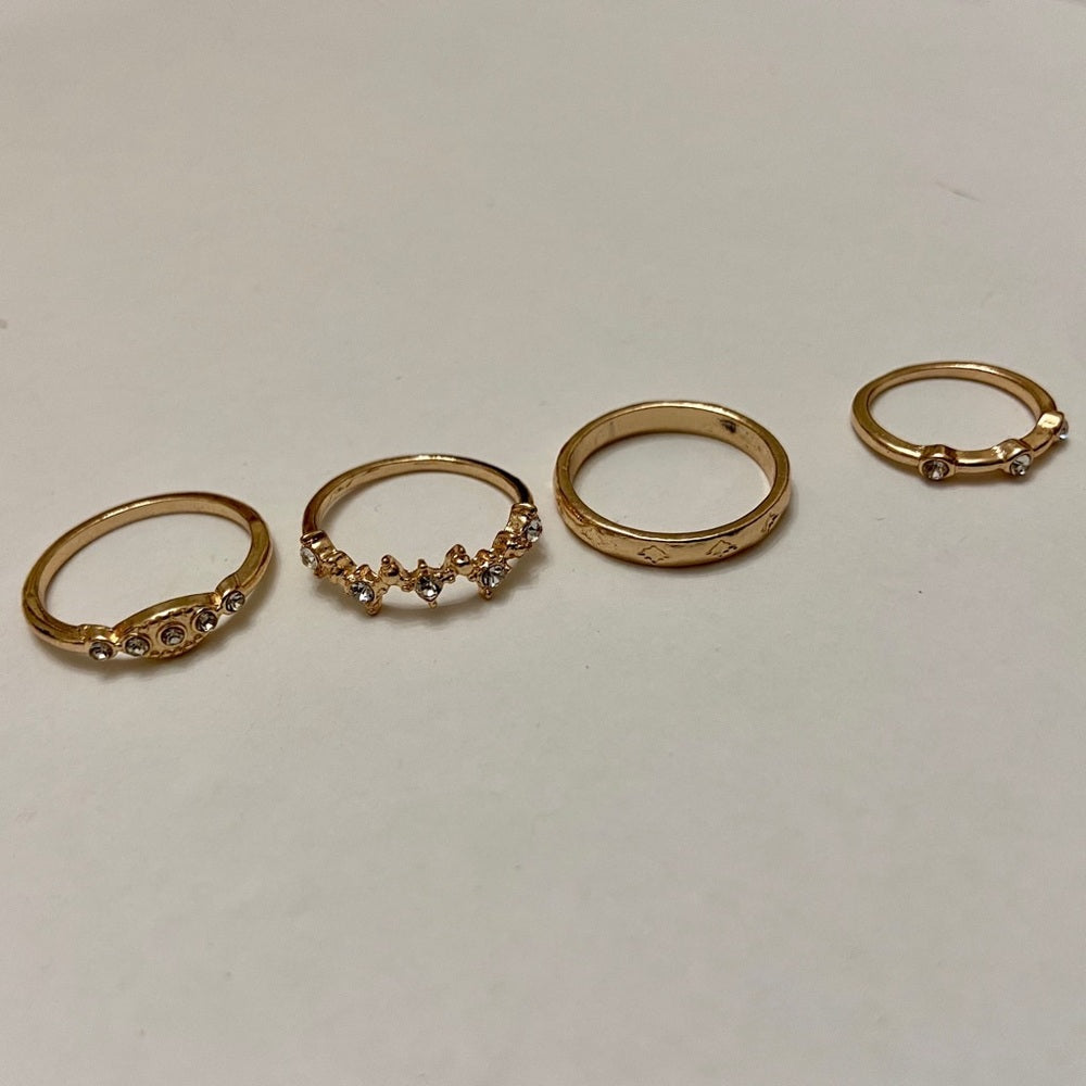 Vintage 4pc Gold Tiny Rings
