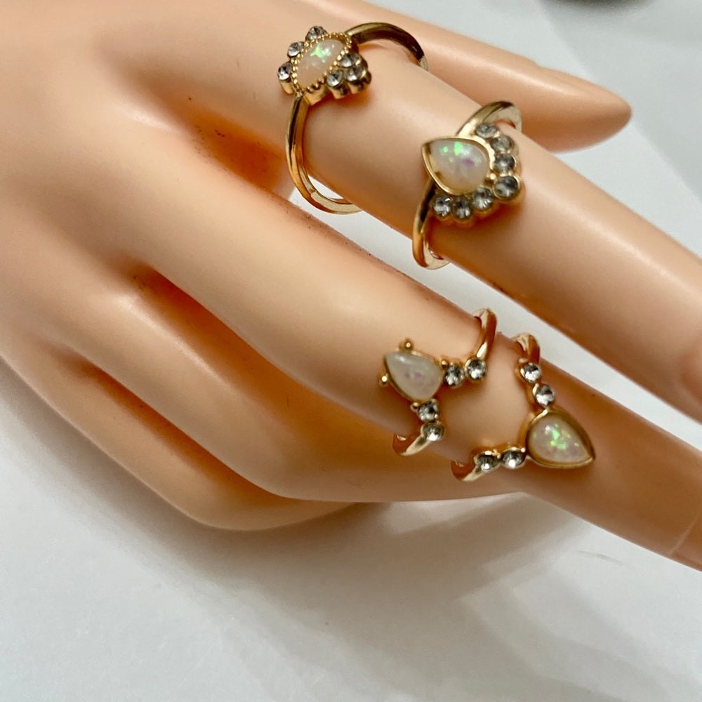 Vintage 4pc Gold Tiny Rings (C)
