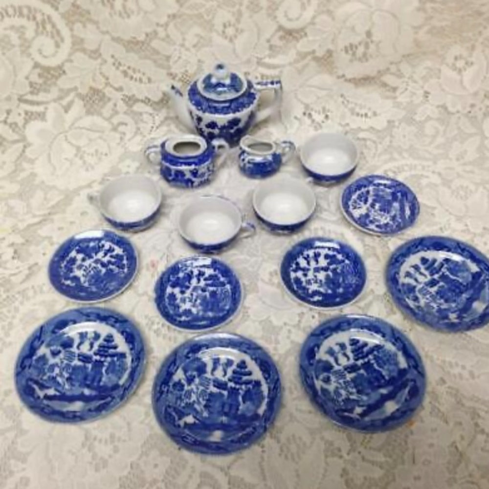 Vintage, Japan, Blue Willow, 17pc Child’s Tea Set - Pink Wicker Picnic Basket