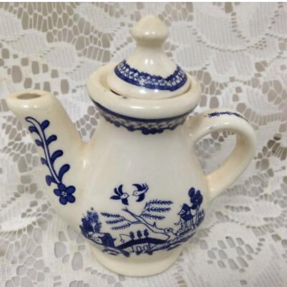 Vintage, Blue Willow, 13pc Child’s Tea Set - Wicker Picnic Basket
