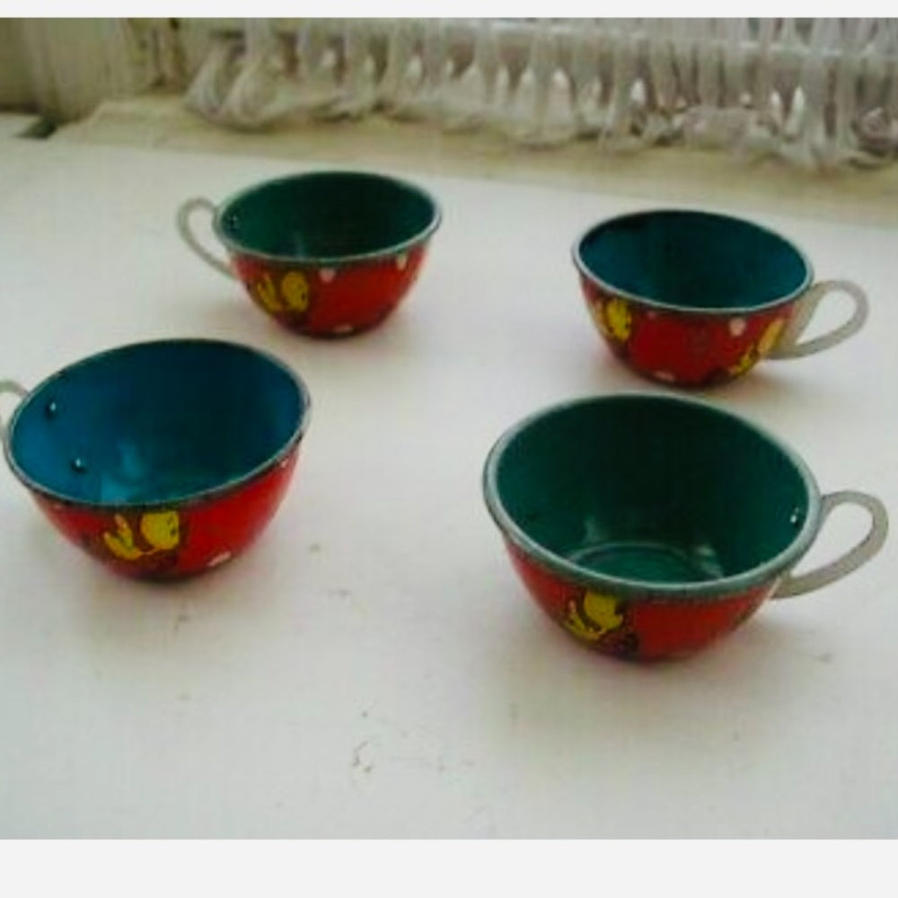 1940-50s Ohio Art #150, Dutch Winter, 15-pc Child’s Tin Tea Set