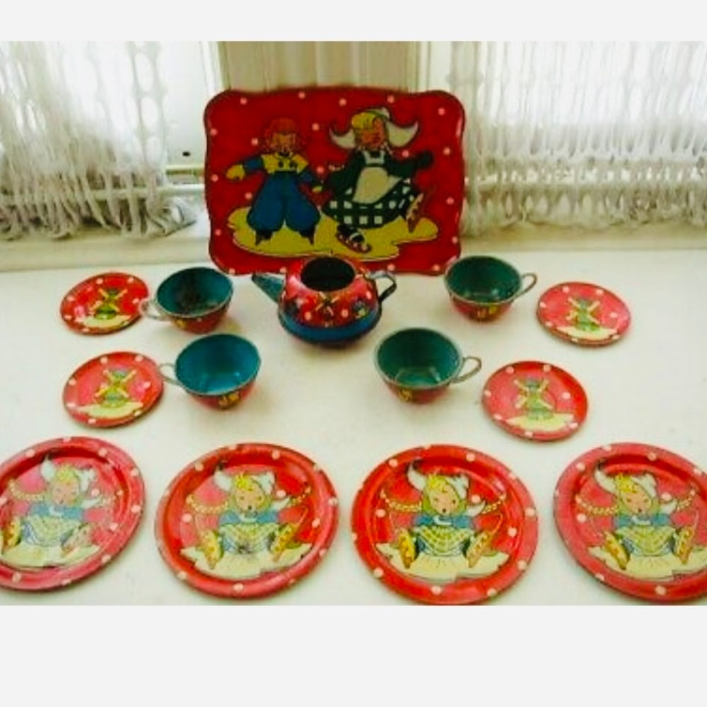1940-50s Ohio Art #150, Dutch Winter, 15-pc Child’s Tin Tea Set