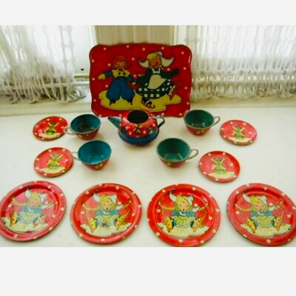 1940-50s Ohio Art #150, Dutch Winter, 15-pc Child’s Tin Tea Set