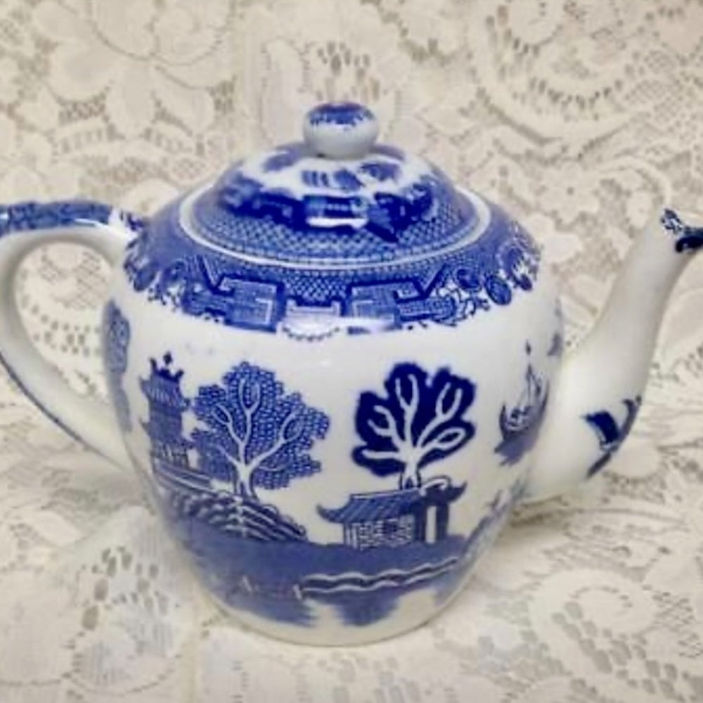 Vintage, Allerton, Blue Willow 6pc Tea and Dinner Set for 1