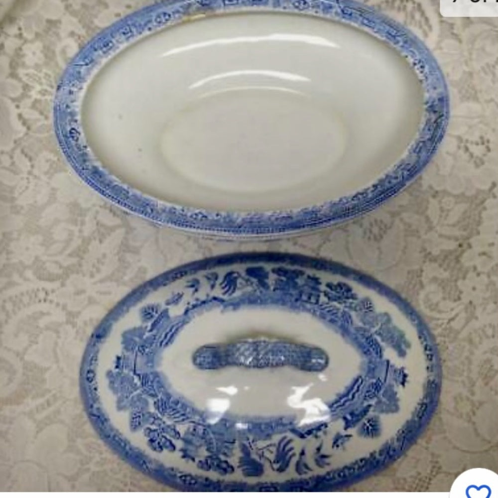 Vintage, Ruth Ann Ironstone, 2pc Blue Willow, Large Soup Tureen 11in x 8in x 5in
