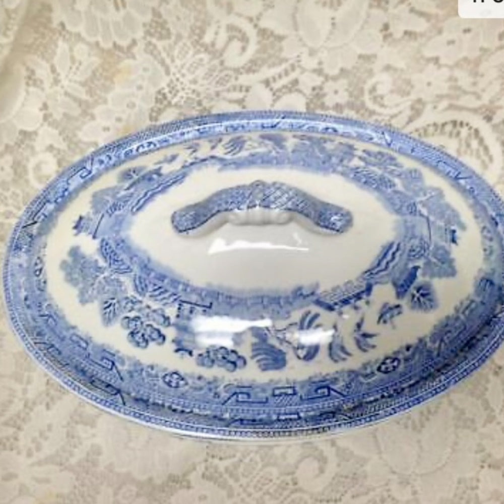 Vintage, Ruth Ann Ironstone, 2pc Blue Willow, Large Soup Tureen 11in x 8in x 5in