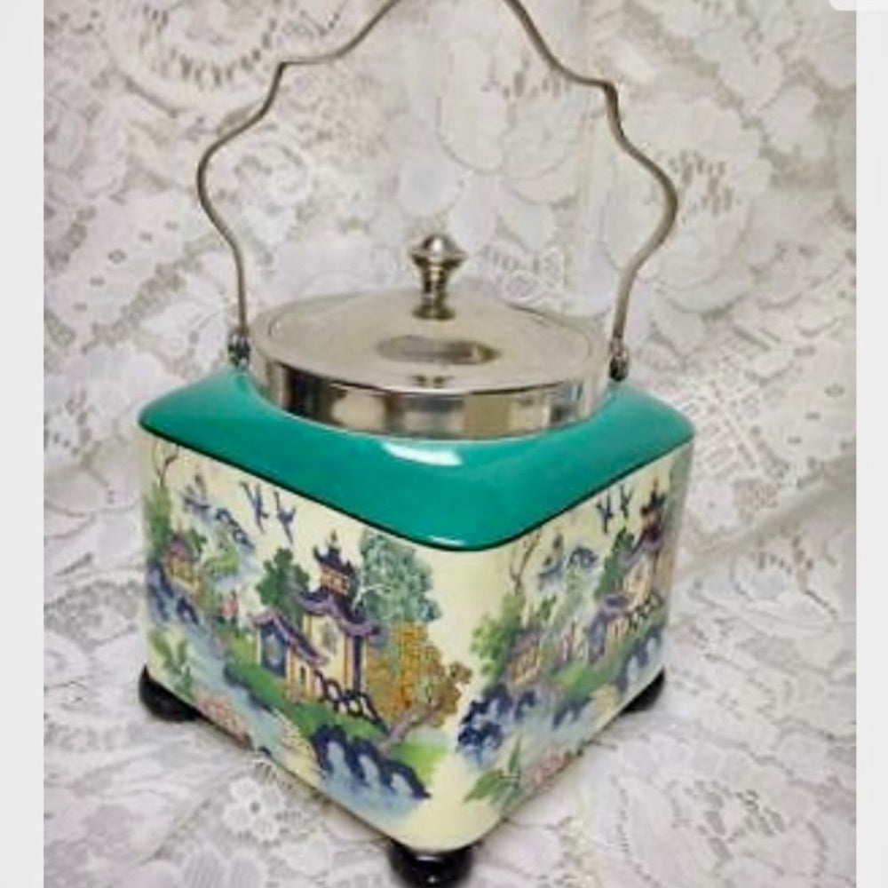 Antique LS & Sons Ltd., Hanley, England, Polychrome, Blue Willow 7inx5in