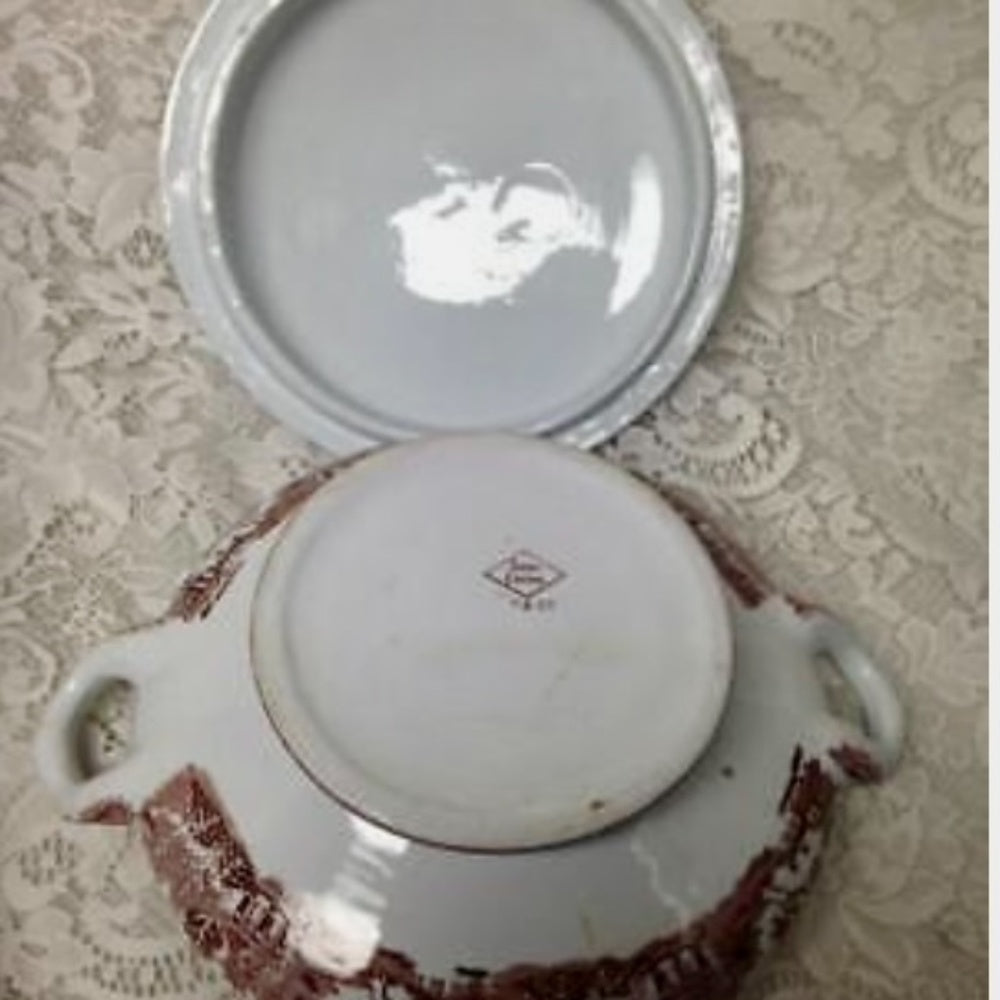 Vintage, England, D & G Co., Brown Willow 2pc 13in x 10in x 7.5in Soup Tureen