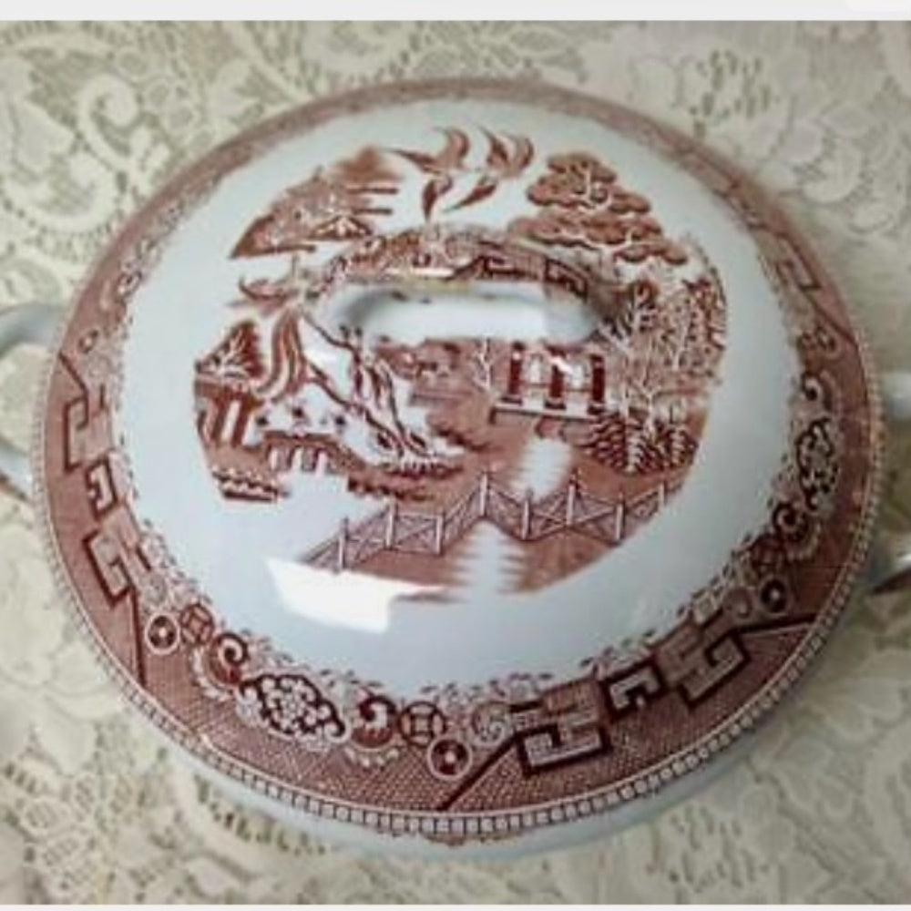 Vintage, England, D & G Co., Brown Willow 2pc 13in x 10in x 7.5in Soup Tureen