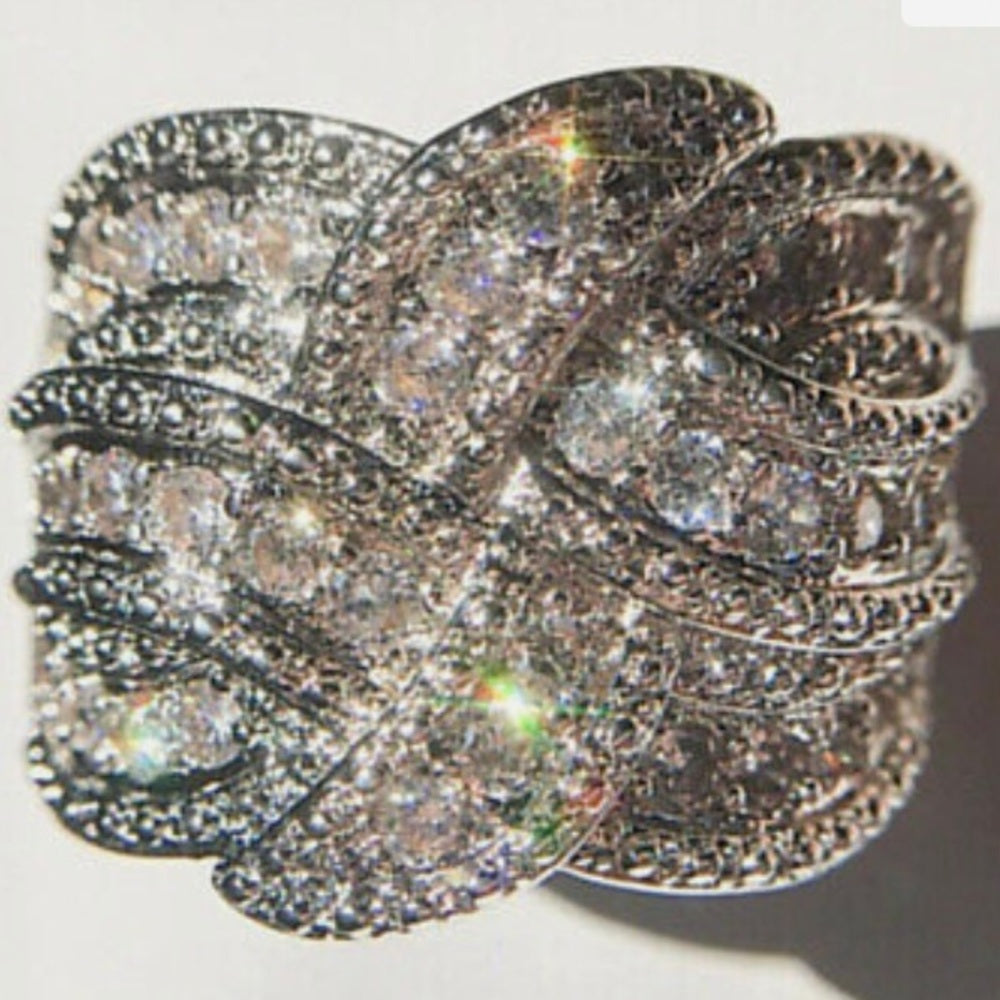 Faux Diamonds Cubic Zirconia 925 Silver Filled Ring