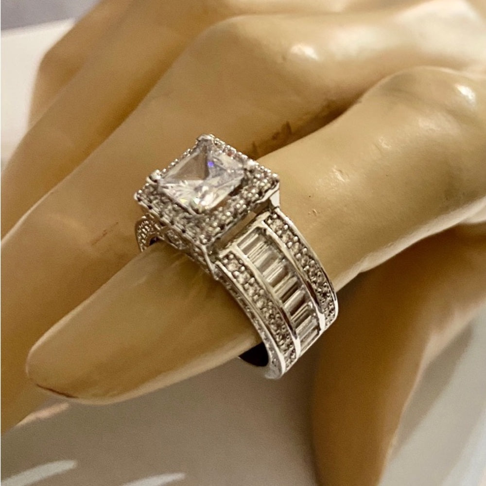 Faux Diamonds- Cubic Zirconia 925 Silver Filled Engagement Ring-Size5