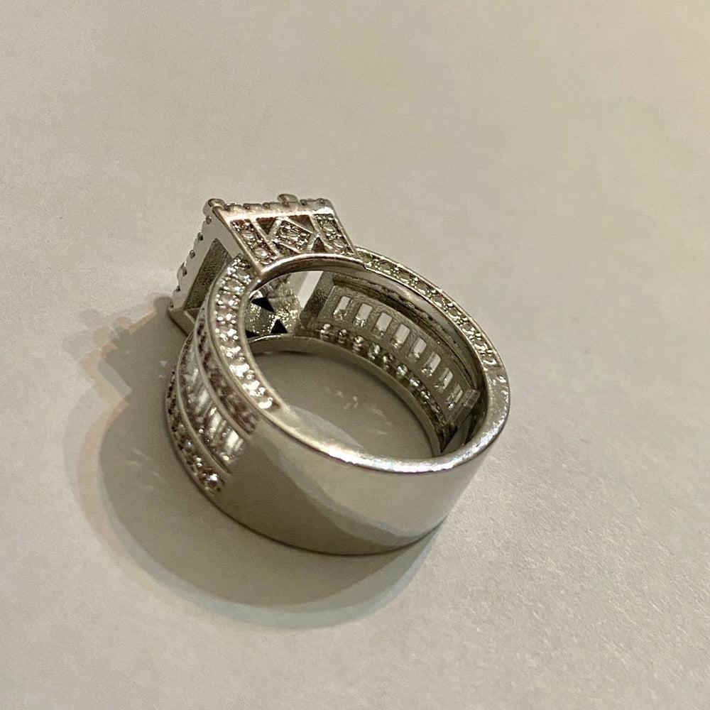 Faux Diamonds- Cubic Zirconia 925 Silver Filled Engagement Ring-Size5