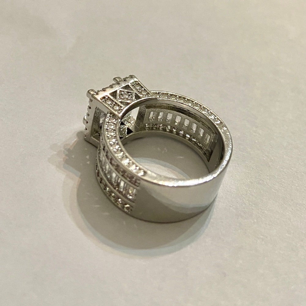 Faux Diamonds- Cubic Zirconia 925 Silver Filled Engagement Ring-Size5