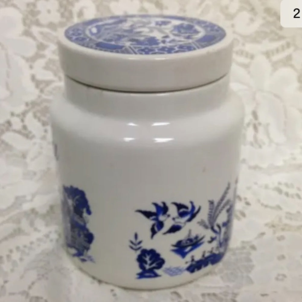 Vintage, Price Kensington England, Blue Willow Tea Canister w/ Lid -5in x 4in