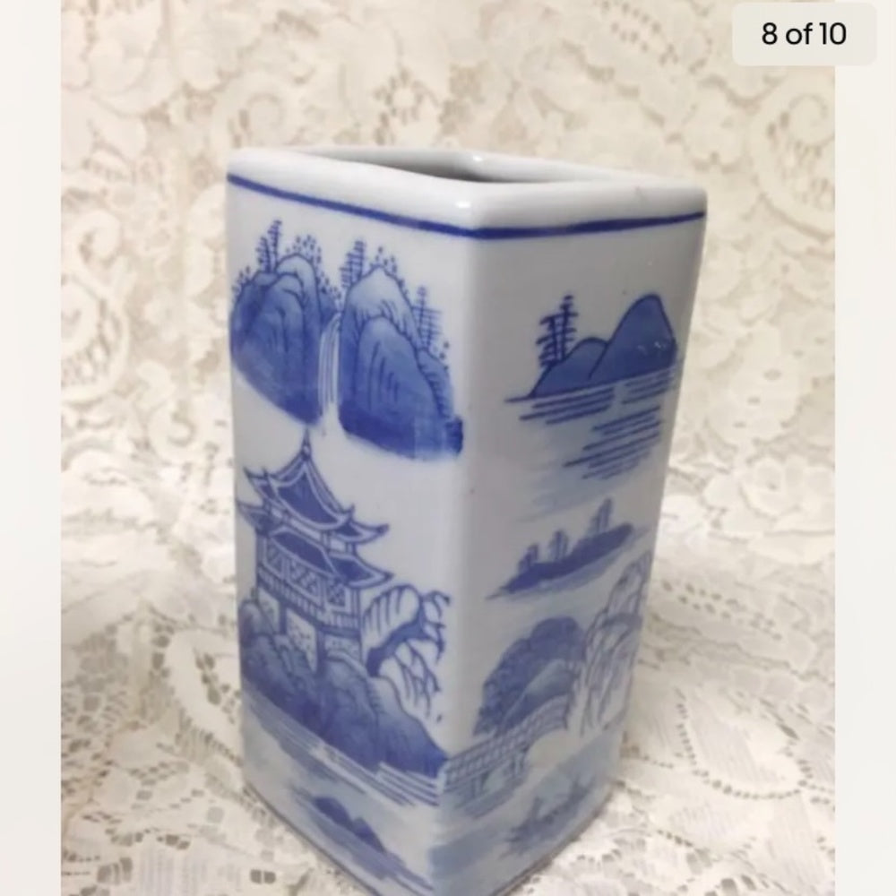 Vintage, Variant Blue Willow Large, Heavy Square Flower Vase 6in x 3in