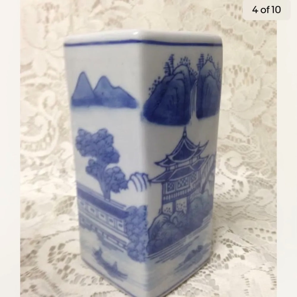 Vintage, Variant Blue Willow Large, Heavy Square Flower Vase 6in x 3in
