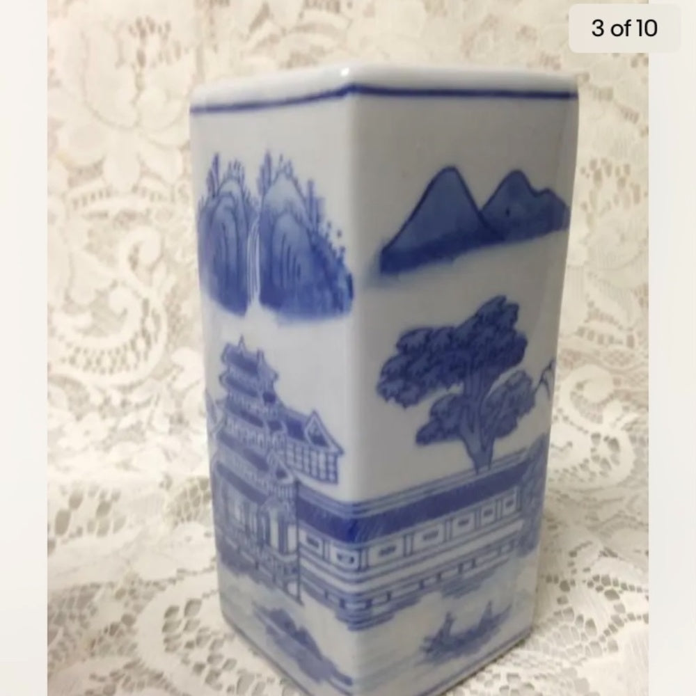 Vintage, Variant Blue Willow Large, Heavy Square Flower Vase 6in x 3in