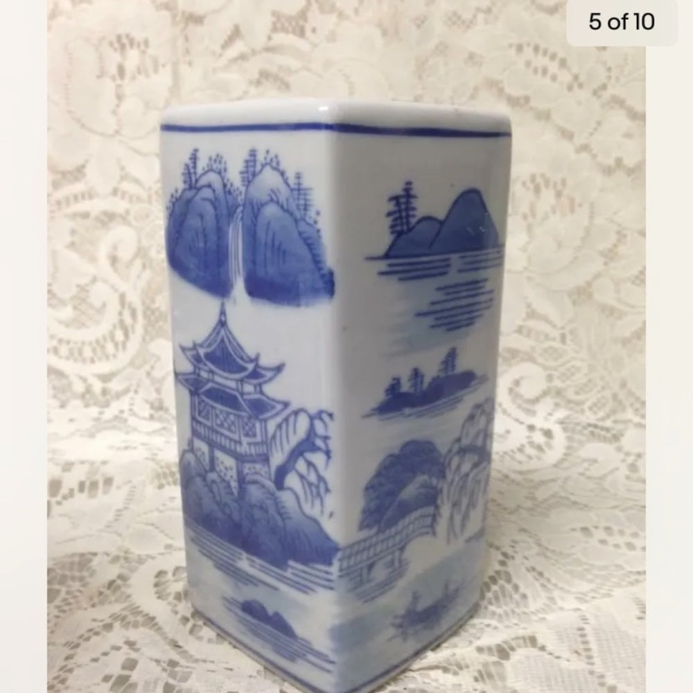 Vintage, Variant Blue Willow Large, Heavy Square Flower Vase 6in x 3in
