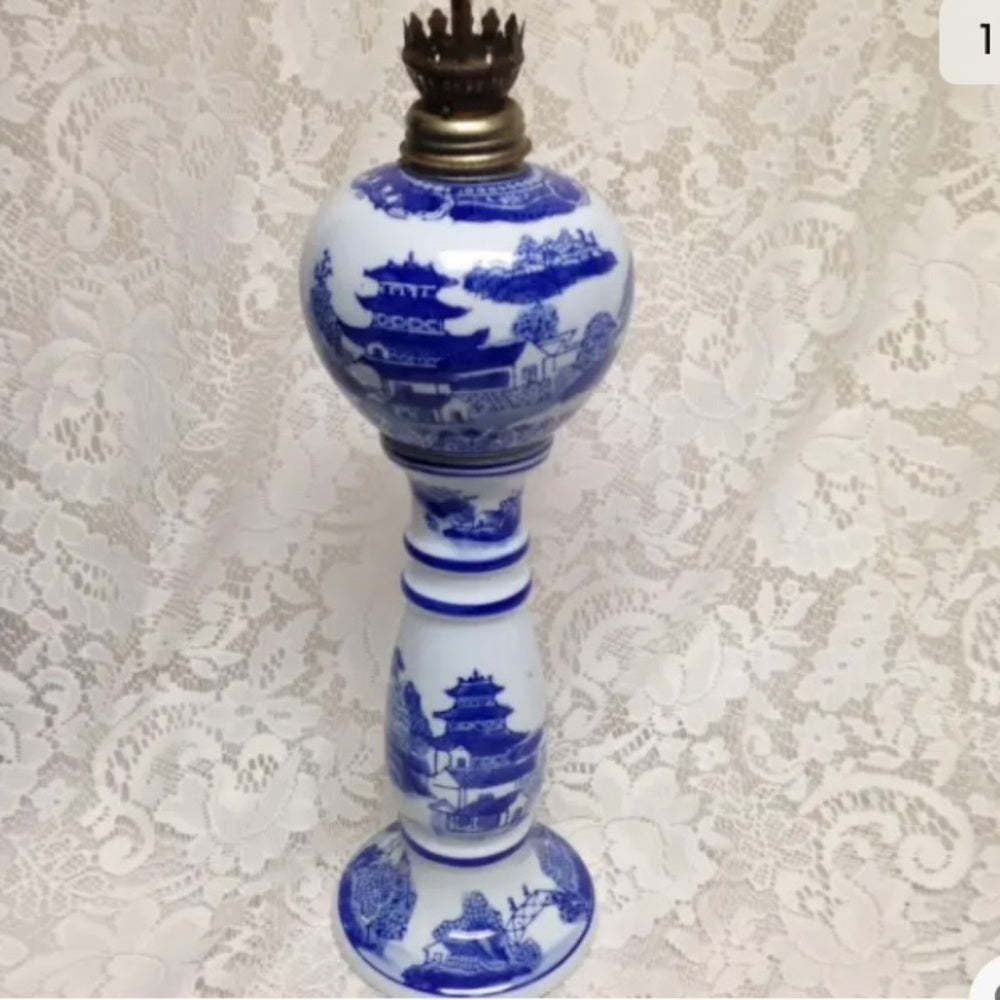 Ironstone, Rare, 16in T Variant, Blue Willow Oil Lamp (No Chimney)