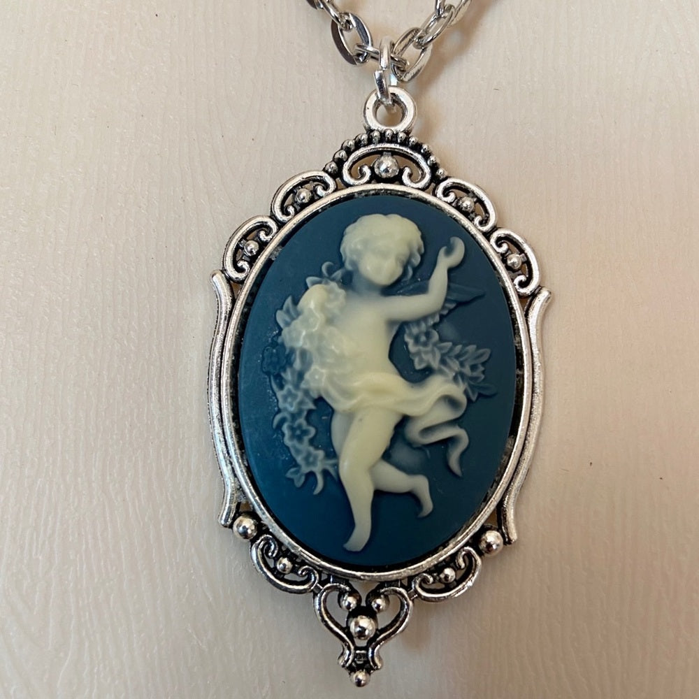 Vintage Grayish Black Cameo of a Cherub 18in Silver Plated Pendant Necklace